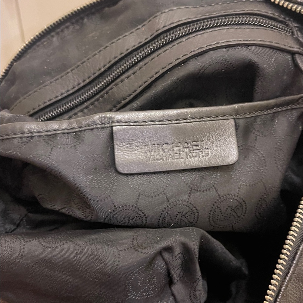 Michael Kors Black Tote Bag. Please read Description Notes - Picture 14 of 16